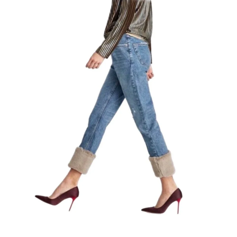 NEW Zara Woman Premium Denim Cuffed Cropped Jeans Size 4 Blue Fuzzy Faux Fur